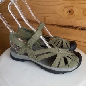 KEEN Women 8 Rose Green Closed Toe Hiking Gorpcore Travel Water Sport Sandal